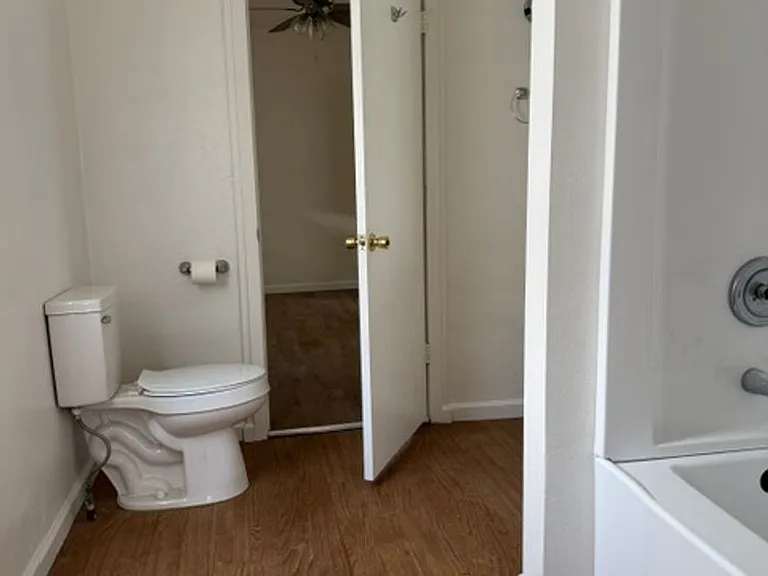 319 N Shasta St — Photo 13
