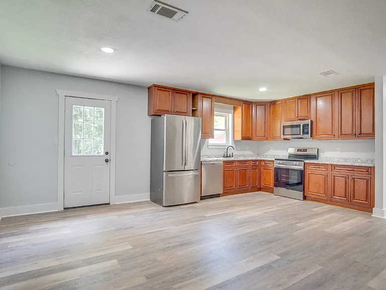 195 Navarro Rd — Photo 9