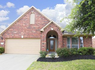 1011 Cove Crest Trl, Fresno, TX 77545