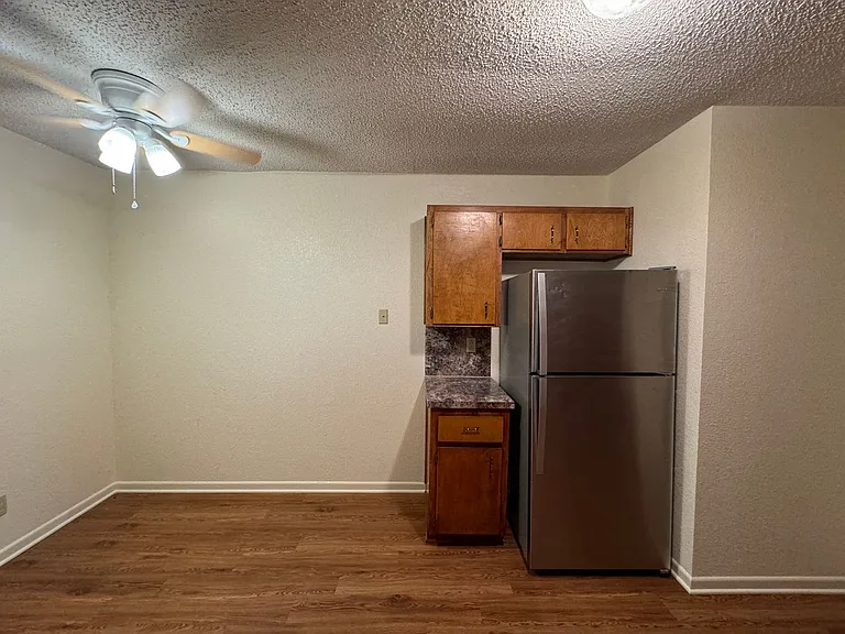 1115 White Ave — Photo 10