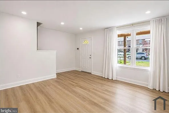 7487 Berkshire Rd — Photo 3