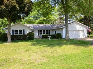 51911 Hedge Ln, Granger, IN