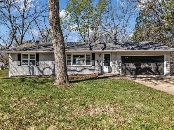 7004 N Baltimore Ave, Gladstone, MO 64118