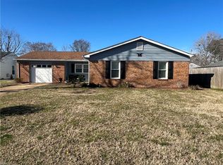 5448 Stonehaven Dr, Virginia Beach, VA 23464