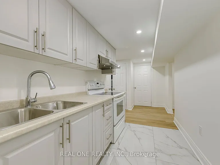 655 Paragon Pl E #BASEMENT — Photo 7