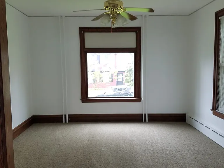 530 N 16th Ave E — Photo 13