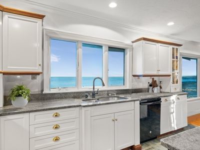 38 Oak Bluff Cir, Plymouth, MA, 02360