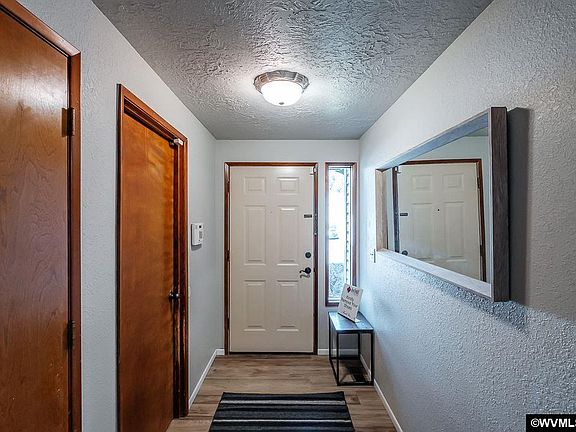 4th image of 3196 Flower Ave NE