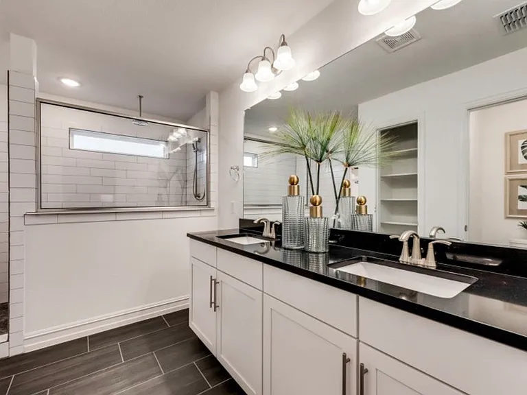 312 Rosemoor Pl — Photo 6