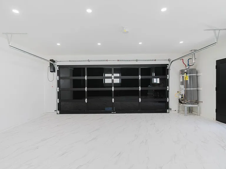 9010 Dempsey Ave — Photo 34