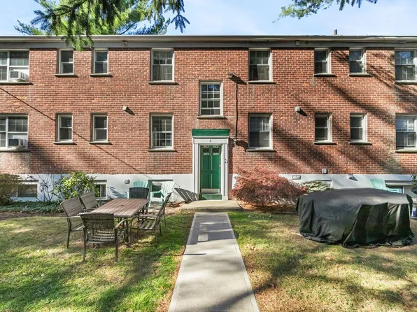 31 Fieldstone Drive #C1, Hartsdale, NY 10530