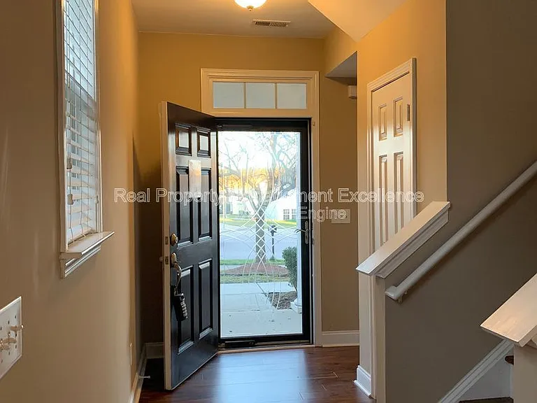 3124 Mackinac Island Ln — Photo 32