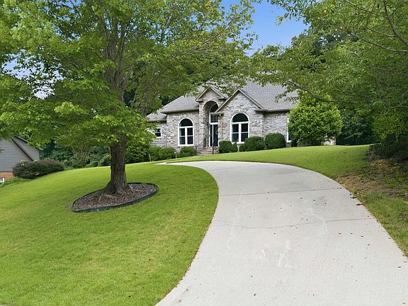 5th image of 6717 Clear Creek Cir