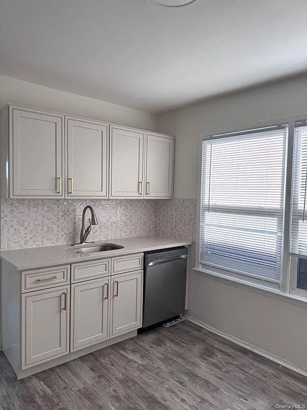 3 bed, 2.0 bath, 1200 sqft, $3,150 — Photo 4