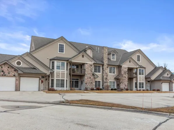 N30W23087 Pineview WAY #7, Pewaukee, WI 53072