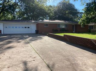 111 S Cypress St, Gilmer, TX 75644