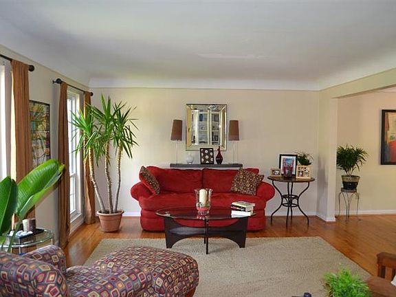 5th image of 6923 Maidmarian Ct