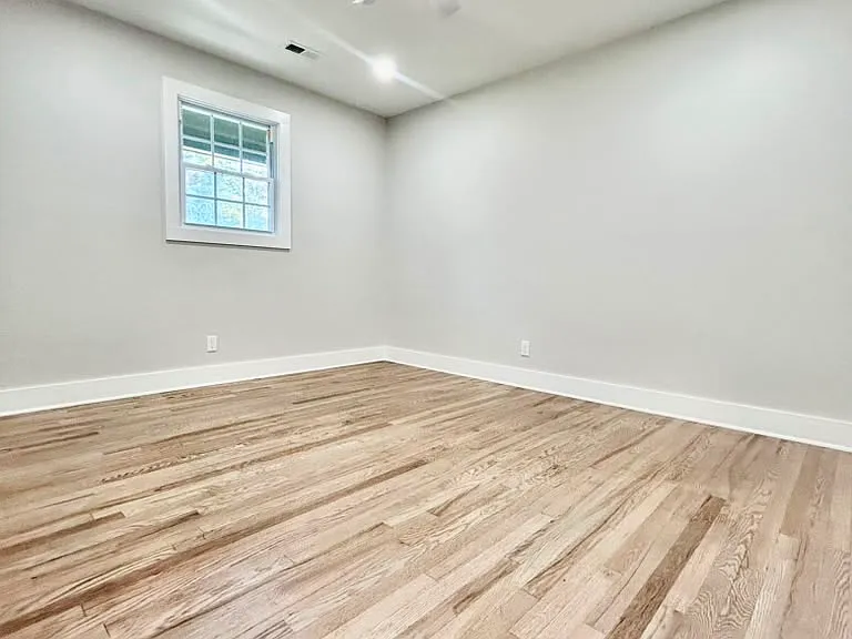 201 Hollywood Dr — Photo 6