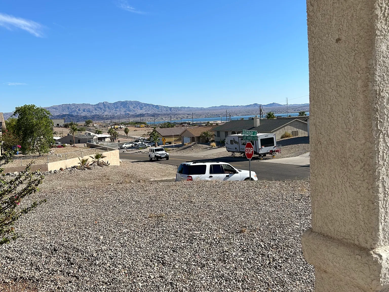 2015 Bombay Dr — Photo 2