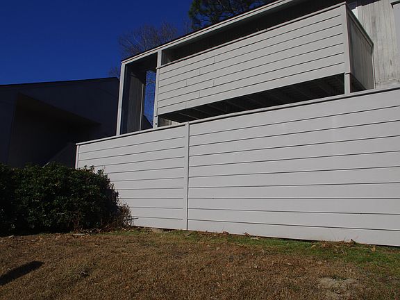 4th image of 601 Greenmeadow Dr