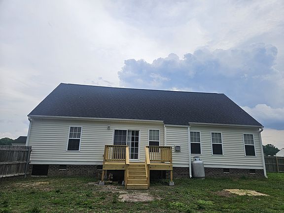 4th image of 203 Towbridge Ln