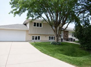 10501 S 81st Ave, Palos Hills, IL 60465