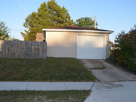 3rd image of 2509 W 6th St