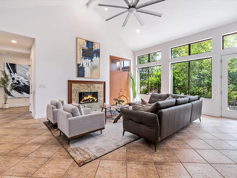 37 Autumn Oaks Dr — Photo 2