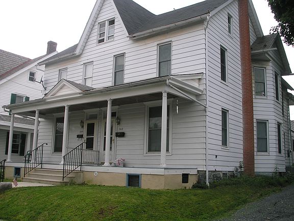 View of 302-304 (304 left)