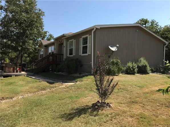 519 Pine Canyon Dr, Smithville, TX 78957