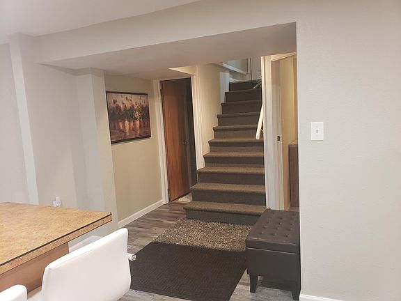 3rd image of 2212 Cherry Dr #B