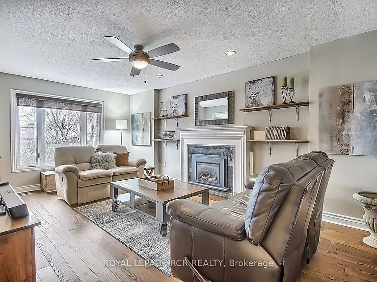 617 Brooker Rdg — Photo 13