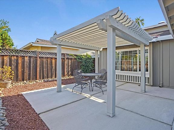 5th image of 3098 Balgray Ct
