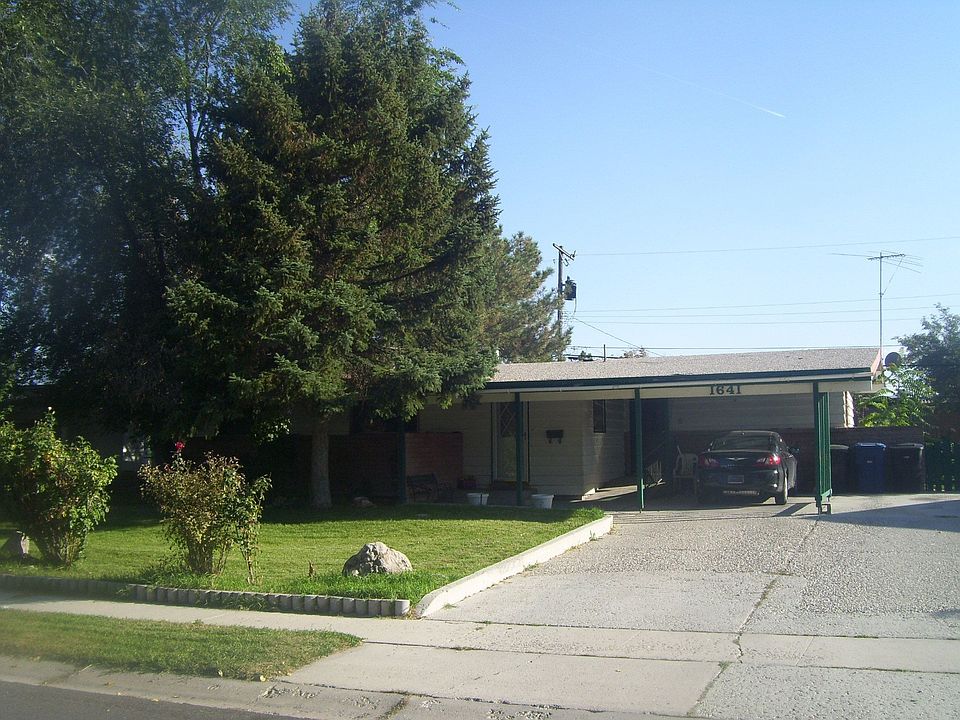 1st image of 1641 W Smiley Dr