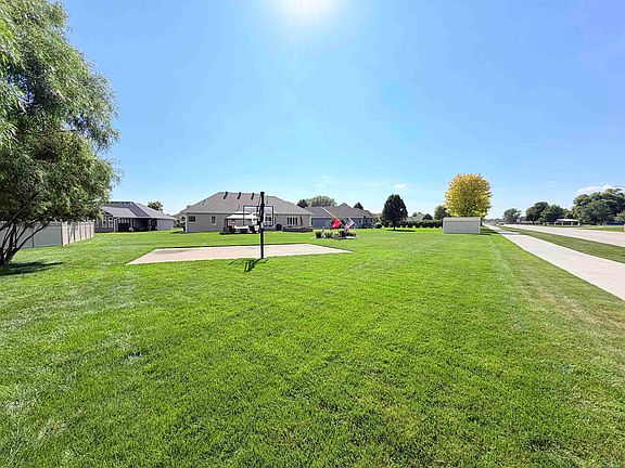 5th image of 906 Rockwood Ct