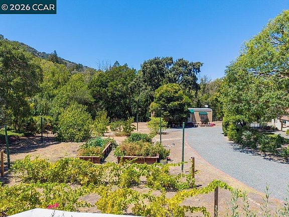 5th image of 536 Highland Dr Lot B