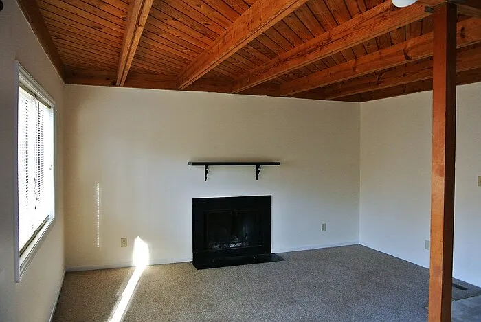 4 bed, 2.5 bath, $2,800 — Photo 2