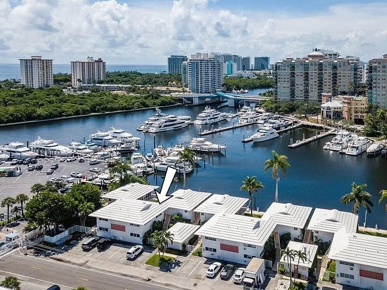2760 Yacht Club Blvd #10C — Photo 1