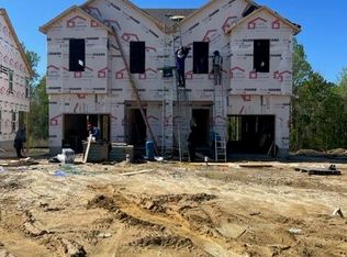 413 Blockade Shoal Ln, Jacksonville, NC 28546