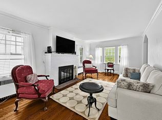 15 Crehore Rd, Chestnut Hill, MA 02467