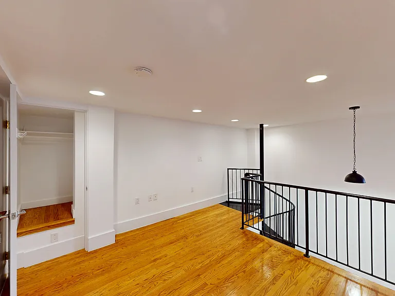 1408 California St #101 — Photo 4