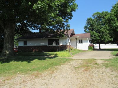 223 S Saint Joseph St, Colon, MI, 49040