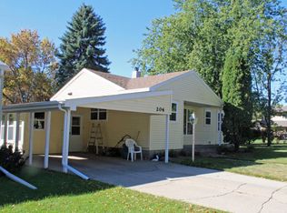 206 17th Ave SE, Aberdeen, SD 57401