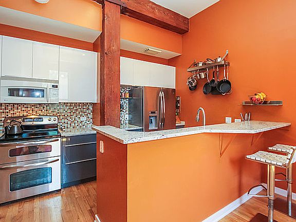 3rd image of 1321 W Belden Ave #E2