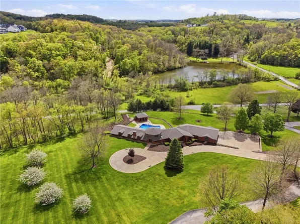 265 McFann Rd, Valencia, PA 16059