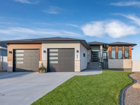 57 Hamptons Close SE, Medicine Hat, AB T1B 0C6