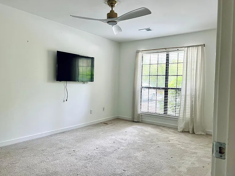352 Sandpiper Dr #G — Photo 13