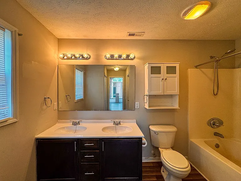 118 Jefferson Dr — Photo 7