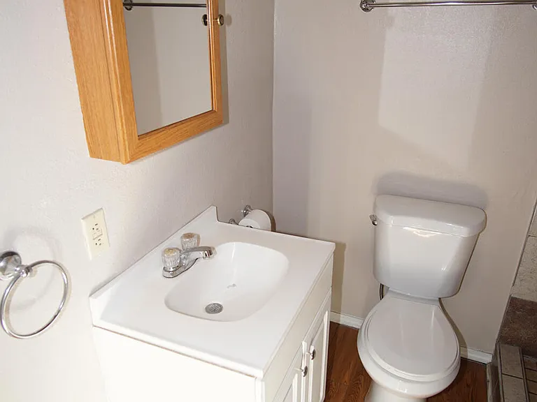 1104 Myrtle Ave #4 — Photo 5
