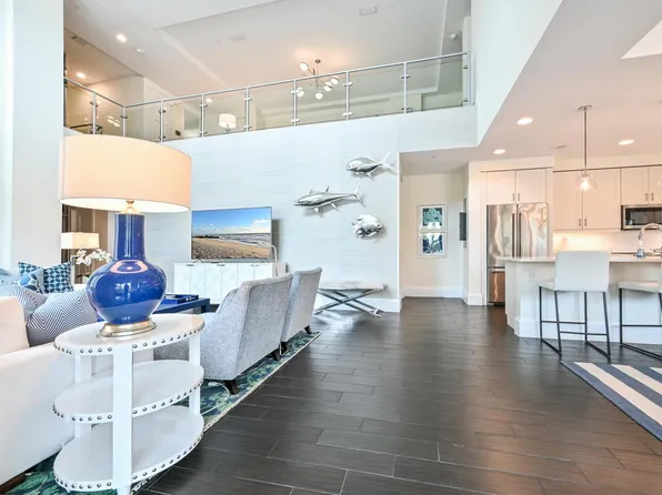 1030 3rd Ave S, Naples, FL